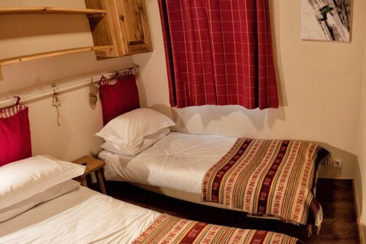 Arabette Chalet, Tignes - Les Brevieres twin bedroom