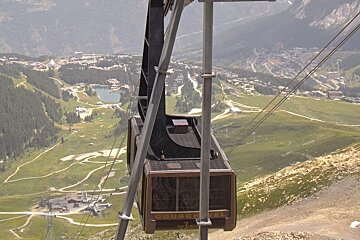a cable car in courchevel