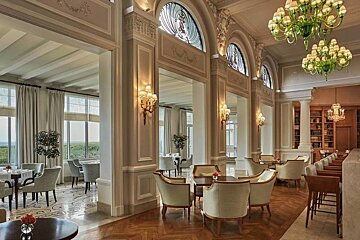 Cap-Ferrat Grand Hotel, Cap-Ferrat lounge room