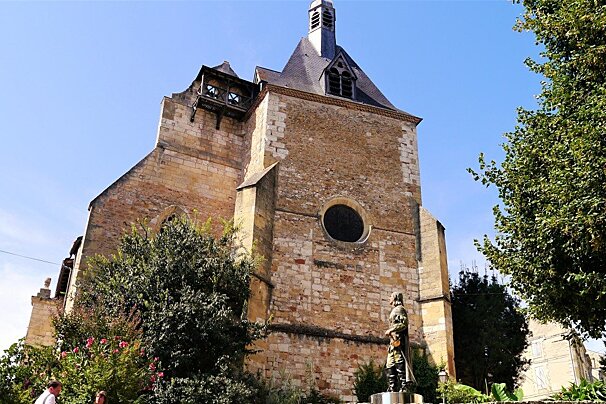 Eglise St Jacques Church exterior