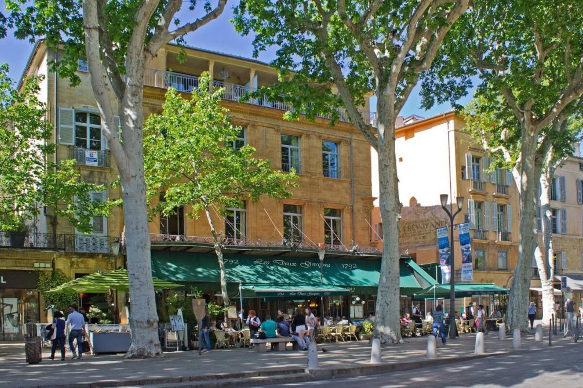 Les Deux Garcons Restaruant, Aix-en-Provence exterior