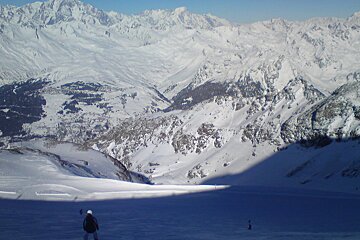 a valley view in les arcs
