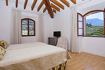 Costa D'Or Hotel, Deia twin bedroom