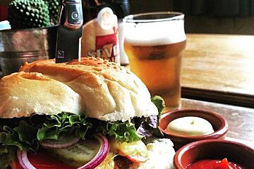 Burger Bar Mondays at Monkey, Chamonix Sud