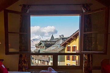 Coulicou Chalet, Les Arcs 1950 view