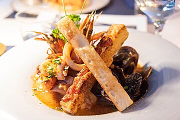 dish at Kingfisher Soller
