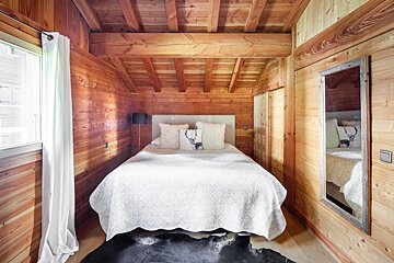 La Chaumiere Mountain Lodge, Chamonix double bedroom