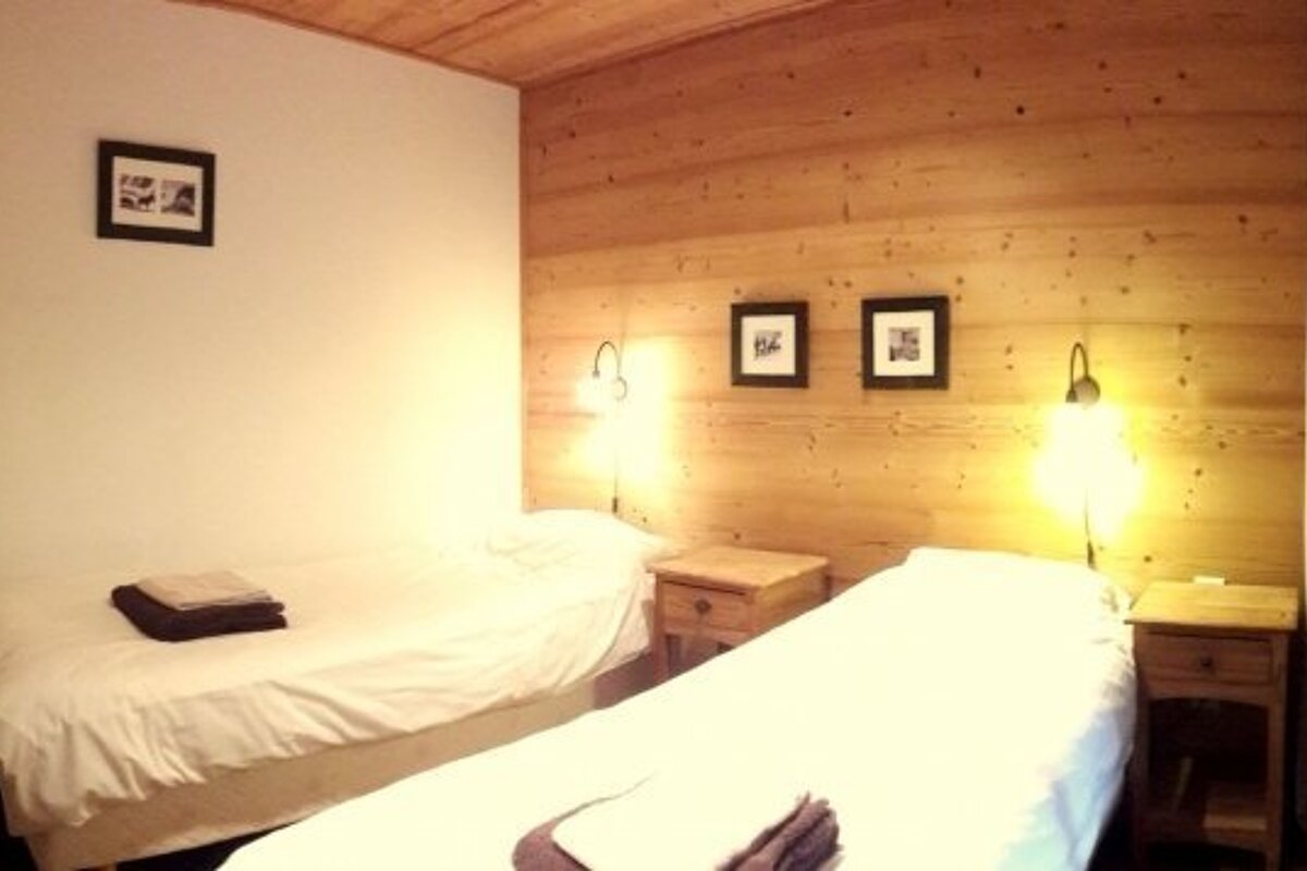 Le Vallon Chalet, Tignes - Les Brevieres twin bedroom
