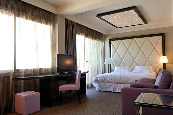 Safari Hotel, Carpentras double bedroom