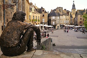 the main market square in sarlat la caneda
