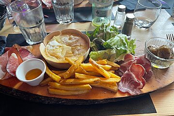 Le GQ Bar & Restaurant, 2 Alpes