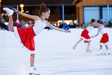 Christmas Ice Skating Show