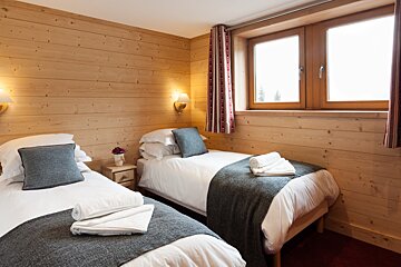 L'Erine Chalet, Meribel - Les Allues twin bedroom