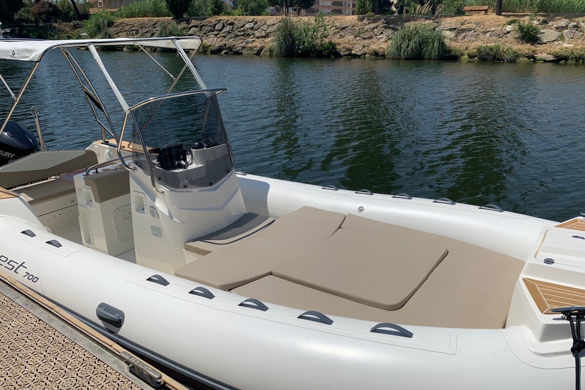 14 Person Motor Boat, Cannes