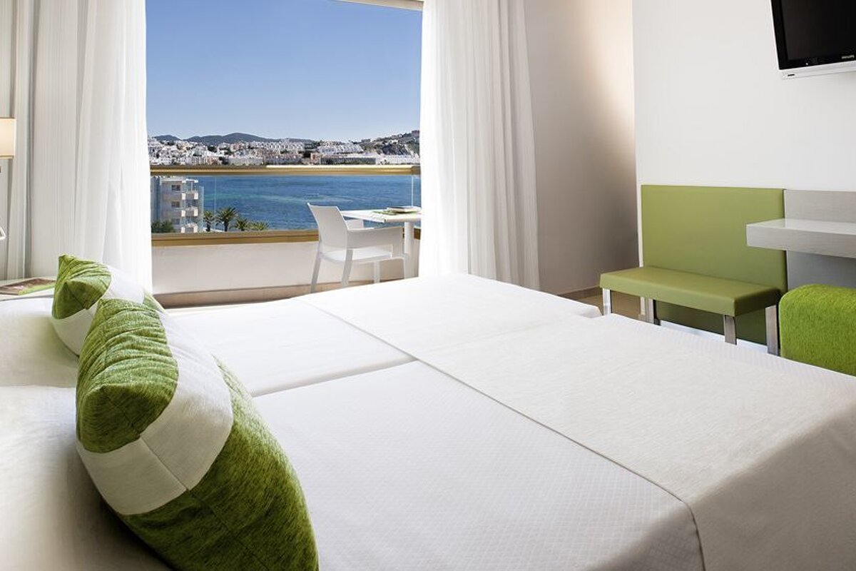 Hotel Torre del Mar Hotel, Playa d'en Bossa twin bedroom