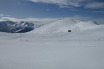 a ski area in alpe dhuez