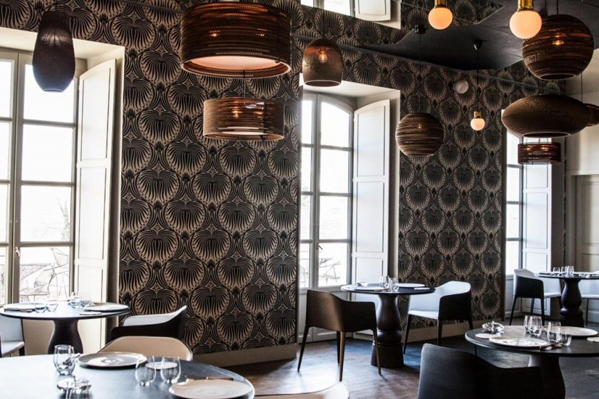 Restaurant Le Cloitre, Mane interior
