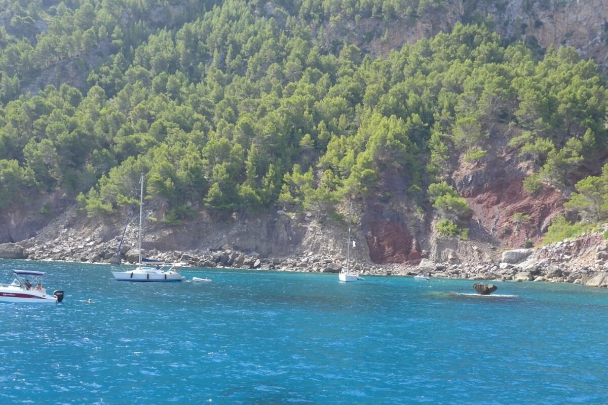 A day at sea on a classic boat