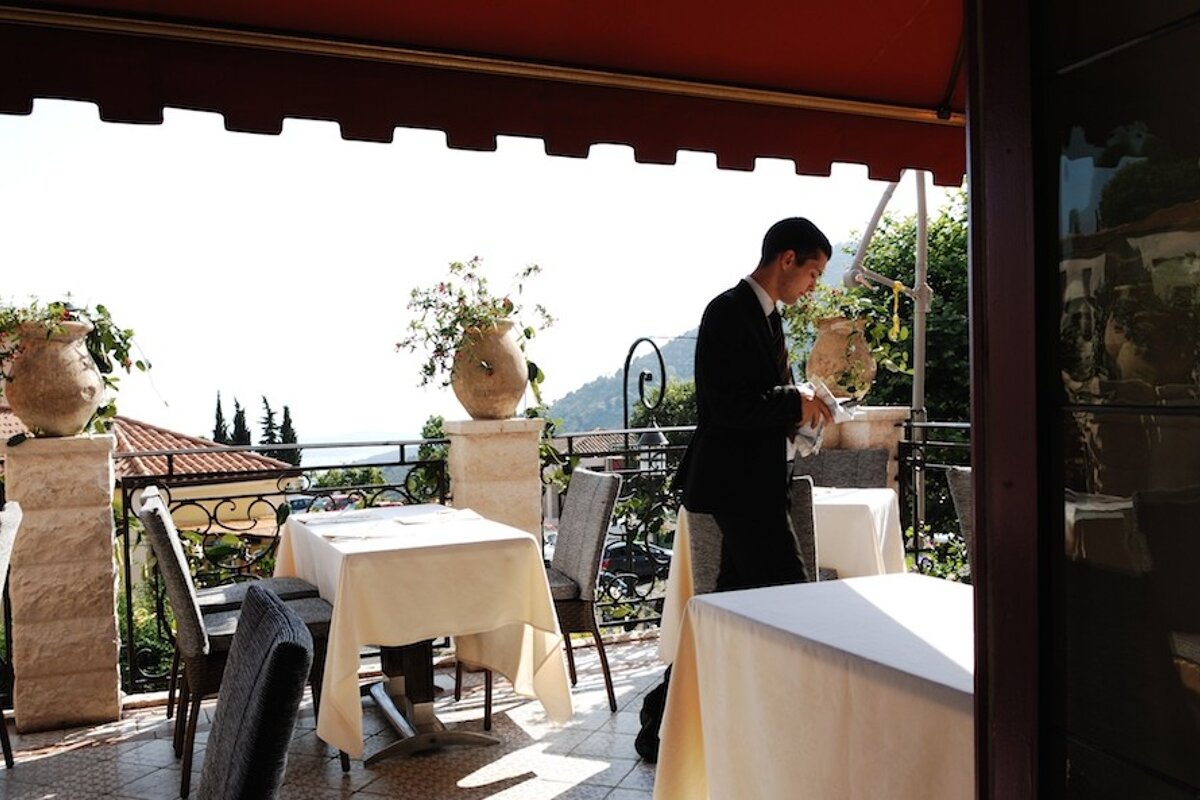 Hostellerie Jerome Restaurant, La Turbie restaurant terrasse