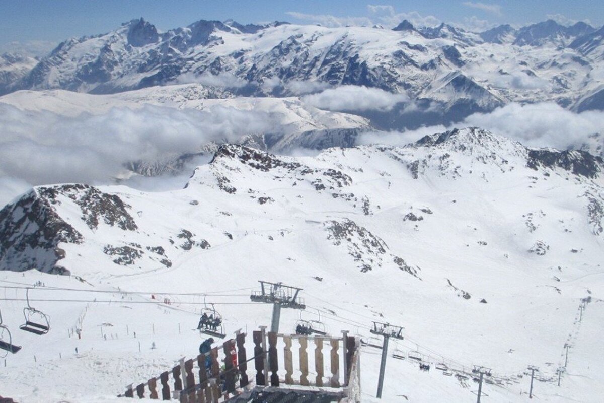 a mountain view in alpe dhuez