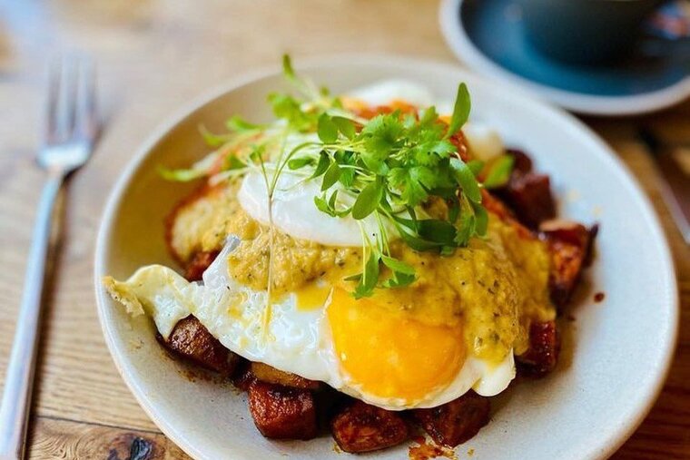 Satellite coffee breakfast dish