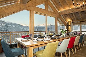 Iona Chalet, Meribel Valley dining area