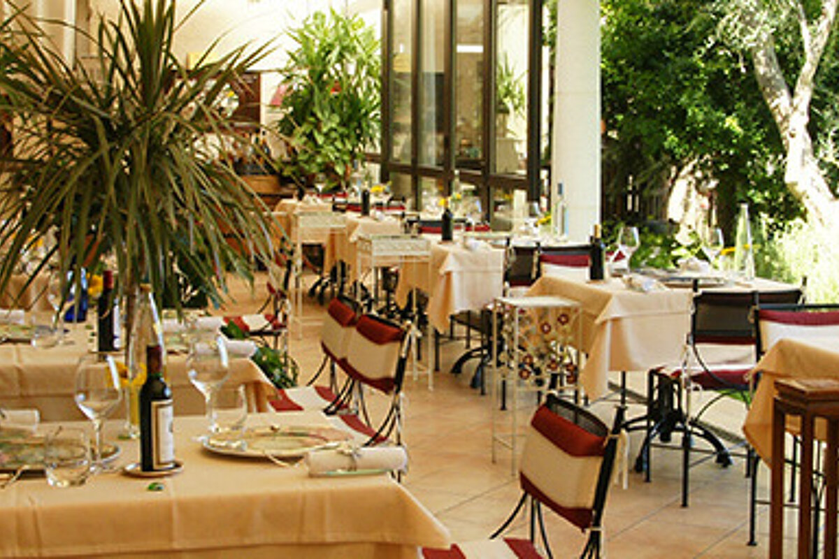 l'Hostellerie des Ducs Restaurant, Duras restaurant terrasse