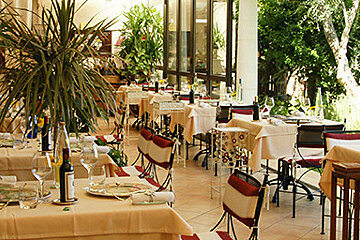 l'Hostellerie des Ducs Restaurant, Duras restaurant terrasse