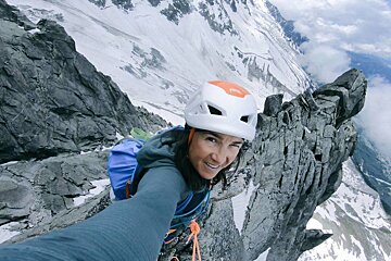 Liv Sansoz completes all 4000m+ peaks in Alps