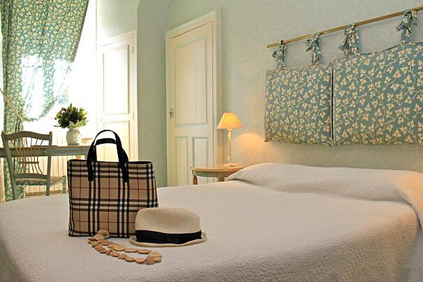 Mail Hotel, Angers double bedroom