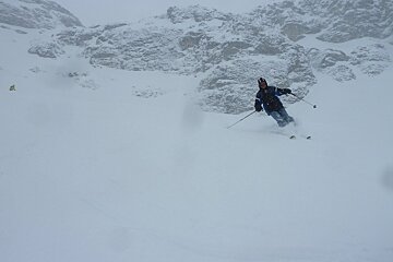 flat light off piste skiing