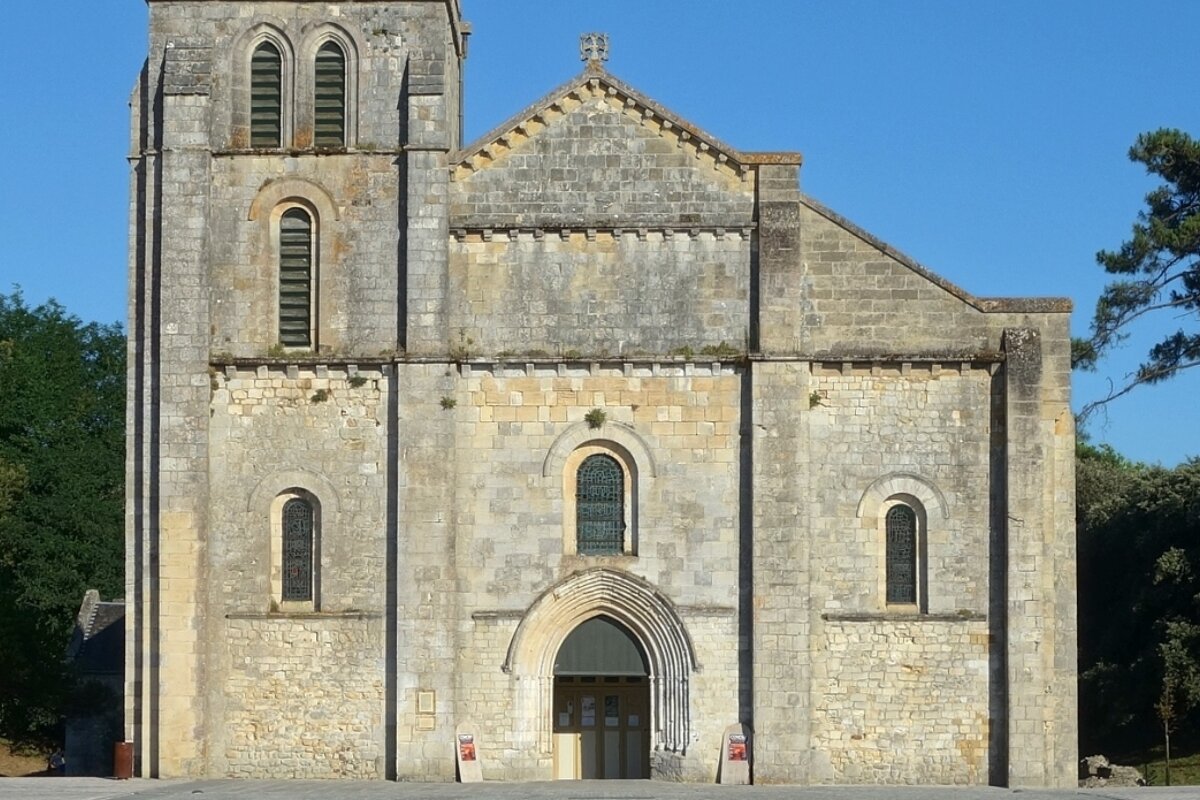 Basilique Notre-Dame de la Fin des Terres, Soulac-sur-Mer