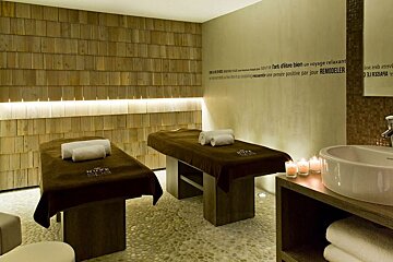 L'Heliopic Spa, Chamonix treatment room