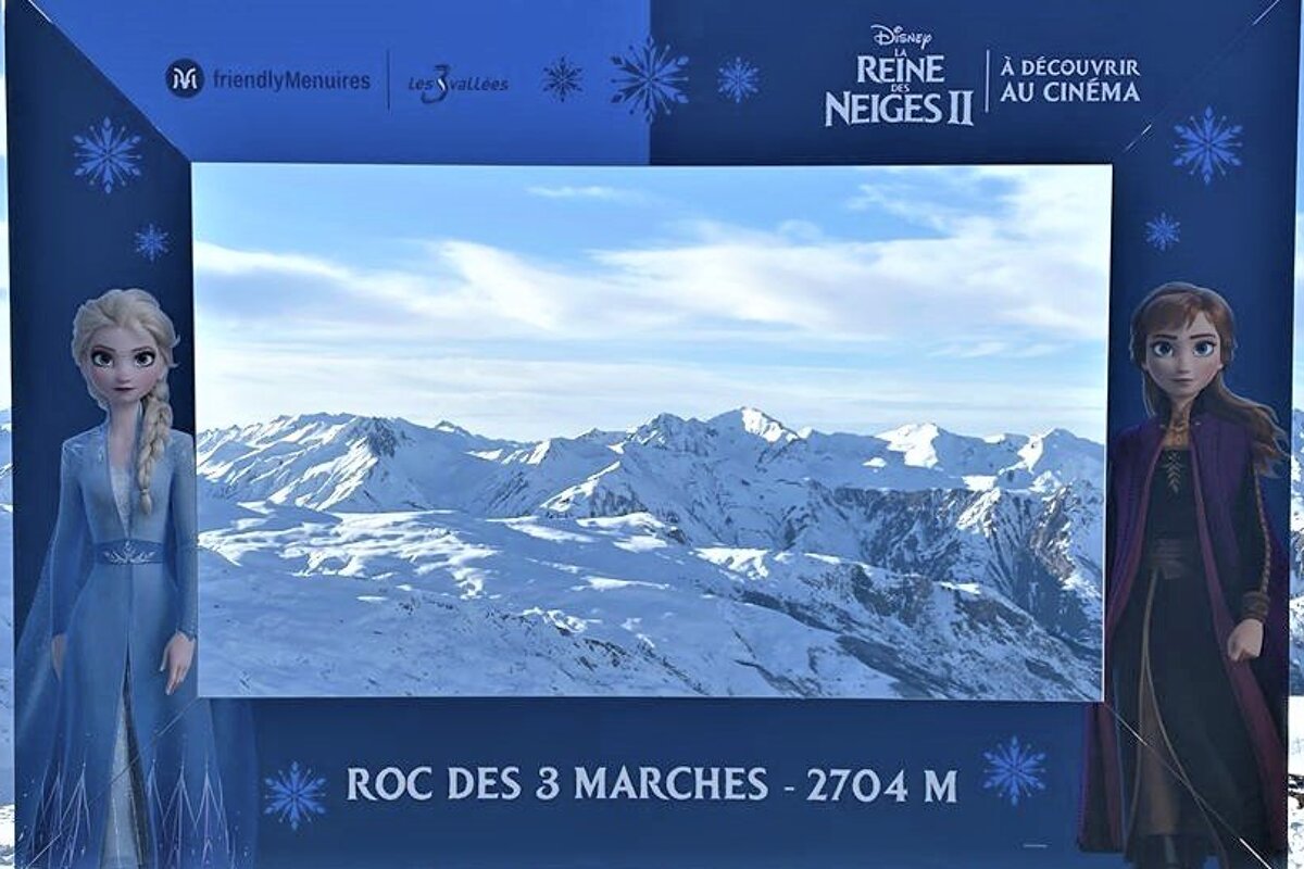 Ski with Elsa & Anna in