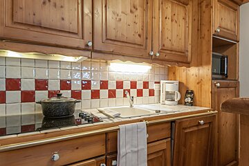 2 bed apartments - Les Fermes de Meribel Premium, Meribel Village kitchen