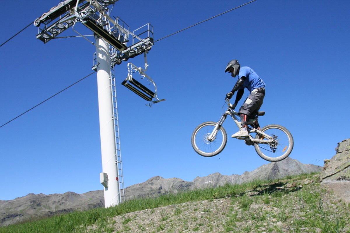 About Mountain Biking Trails in Val Thorens mountain biker