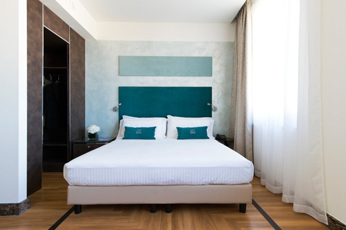 Bianca Maria Palace Hotel, Milan - Centre double bedroom