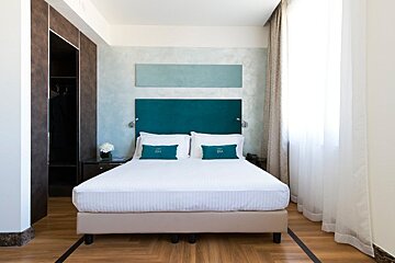Bianca Maria Palace Hotel, Milan - Centre double bedroom