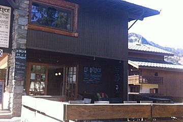 Le Delice Restaurant & Cafe, Les Houches exterior
