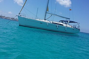 Oceanis 50 15m Sailing Yacht, Palma Centre & Marina exterior
