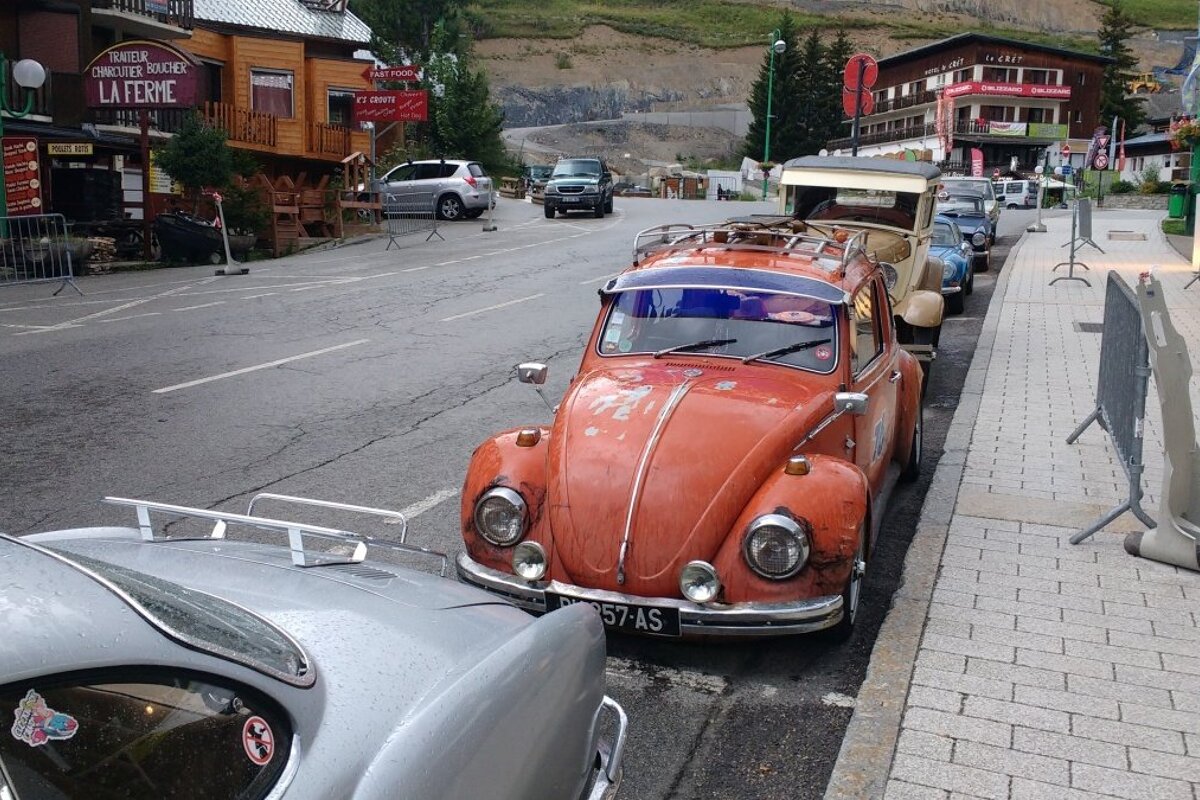 classic cars in 2 alpes Vintage Car Show