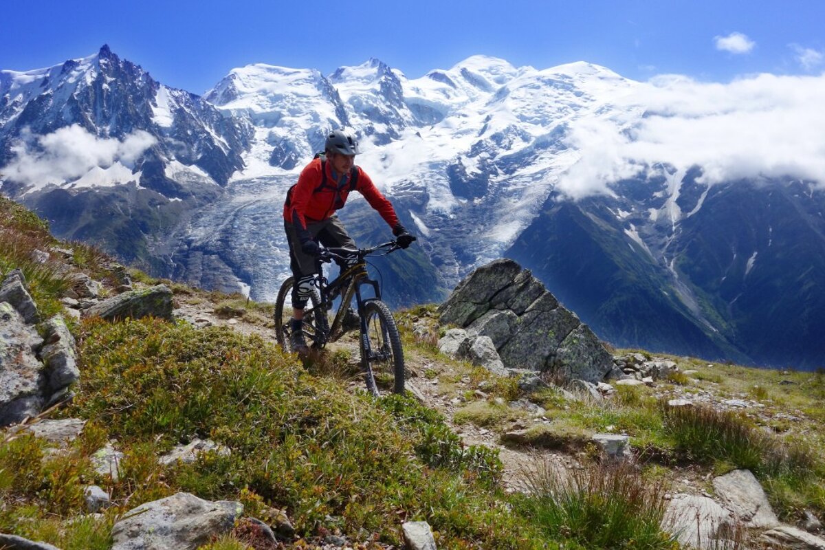 Biking in stunning surroundings, it's not just about winter!