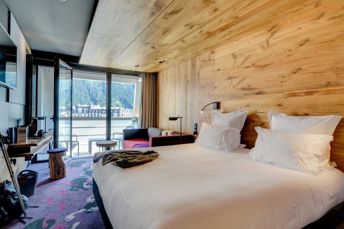 Alpina Hotel, Chamonix double bedroom