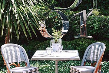 Dior Des Lices Restaurant, Saint Tropez garden