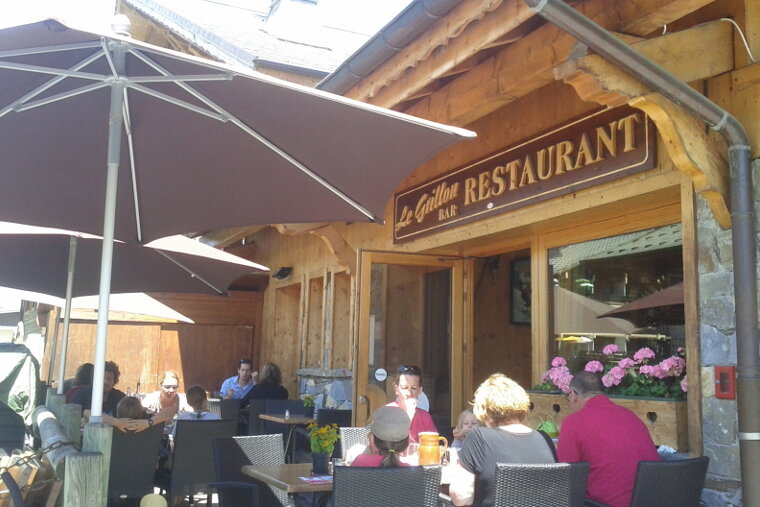 Le Grillon Restaurant Review restaurant terrasse