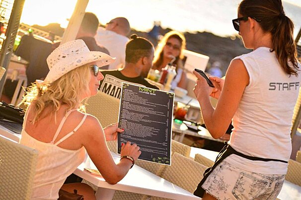 Mint Lounge Ibiza, San Antonio restaurant terrasse