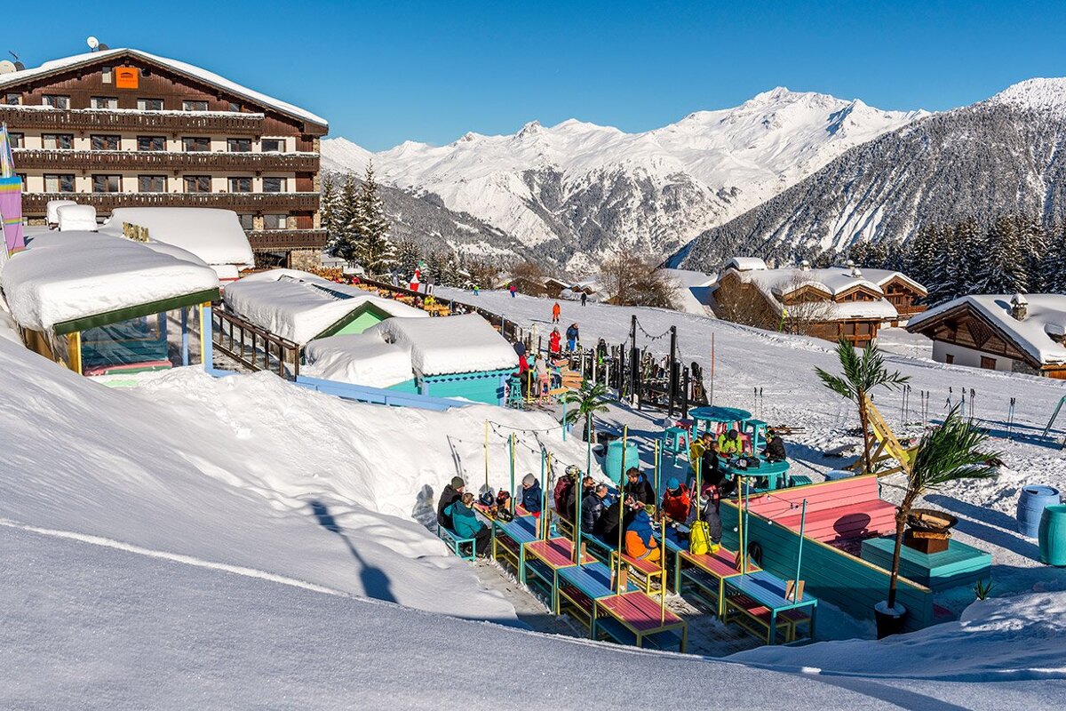 Waikiki Apres Ski Bar, Courchevel 1850 terrace