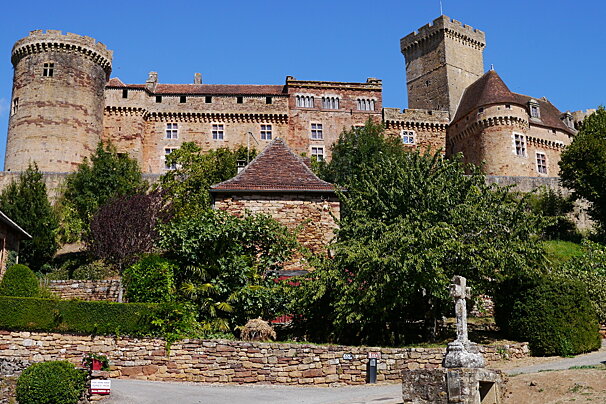 the front of the Chateau Castelnau, Bretenoux