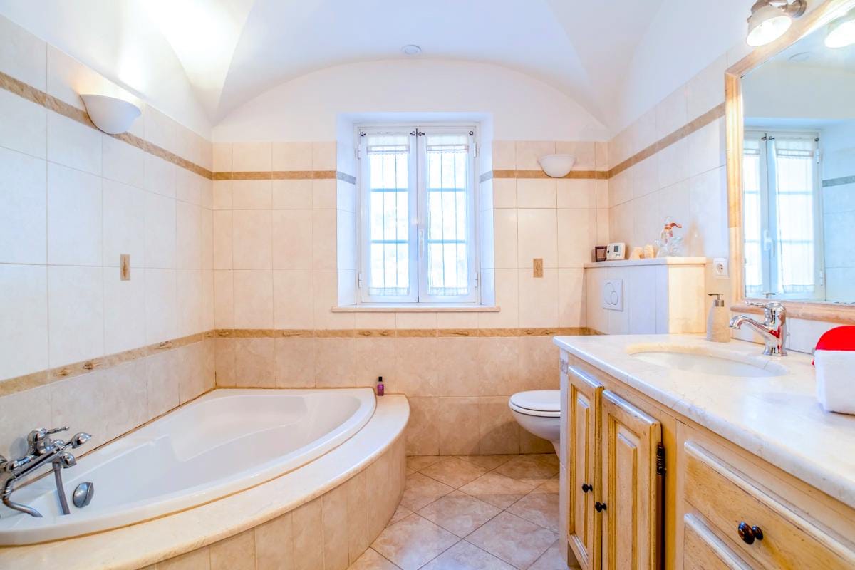 Papillon Villa, Grasse