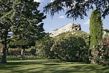La Cabro d'Or Restaurant, Les Baux de Provence garden